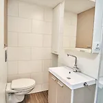 V27 | Hostaid * בודפשט