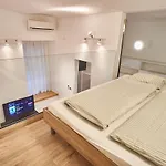 V27 | Hostaid * בודפשט