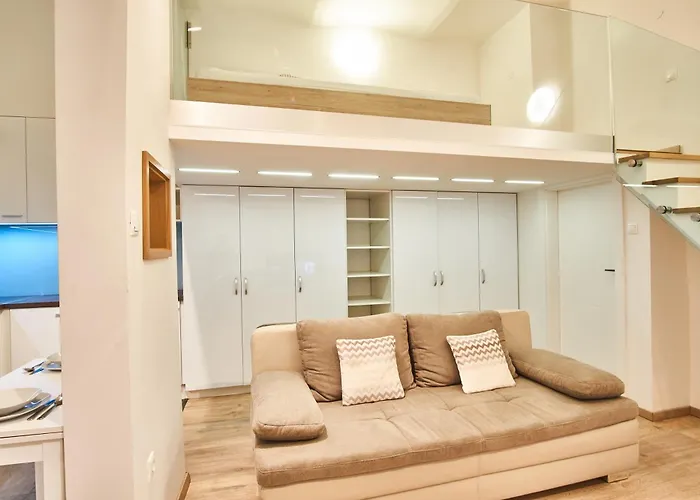 V27 | Hostaid Apartman *